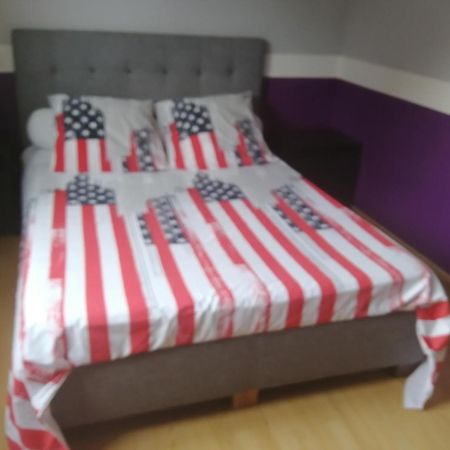 Chambres D'Hotes Chez Nanou La Puyfolaise - 1 Ou 2 Chambres Сен-Лоран-сюр-Севр Экстерьер фото